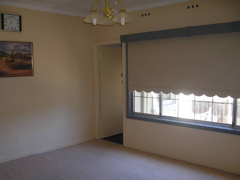 24 pioneer Street, Seven Hills NSW 2147