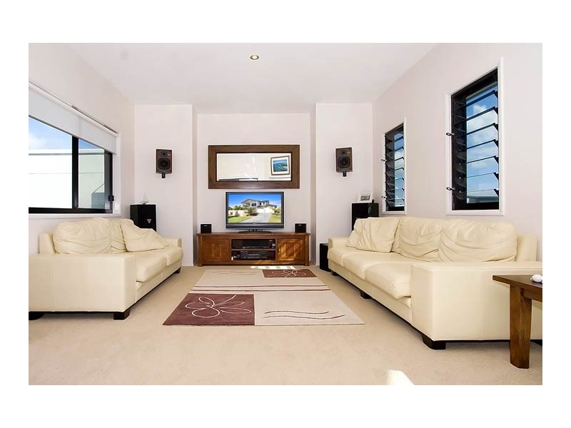 8 Malibu Circuit, Salt, Kingscliff NSW 2487