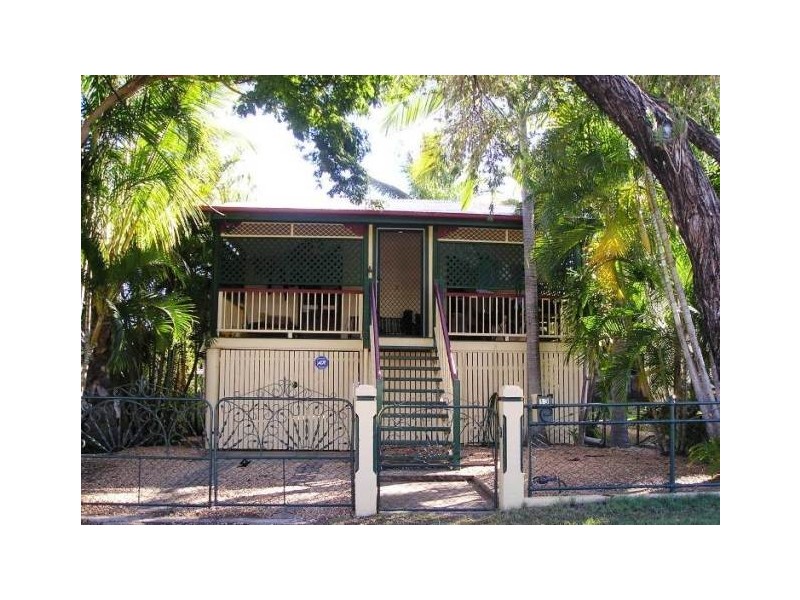 13 Humphrey Street, West End QLD 4810