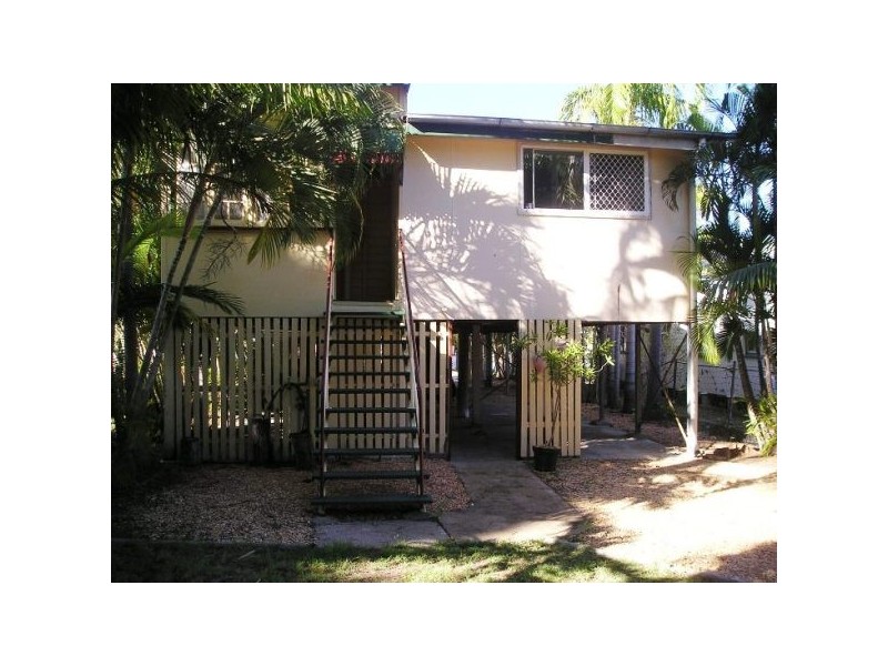 13 Humphrey Street, West End QLD 4810