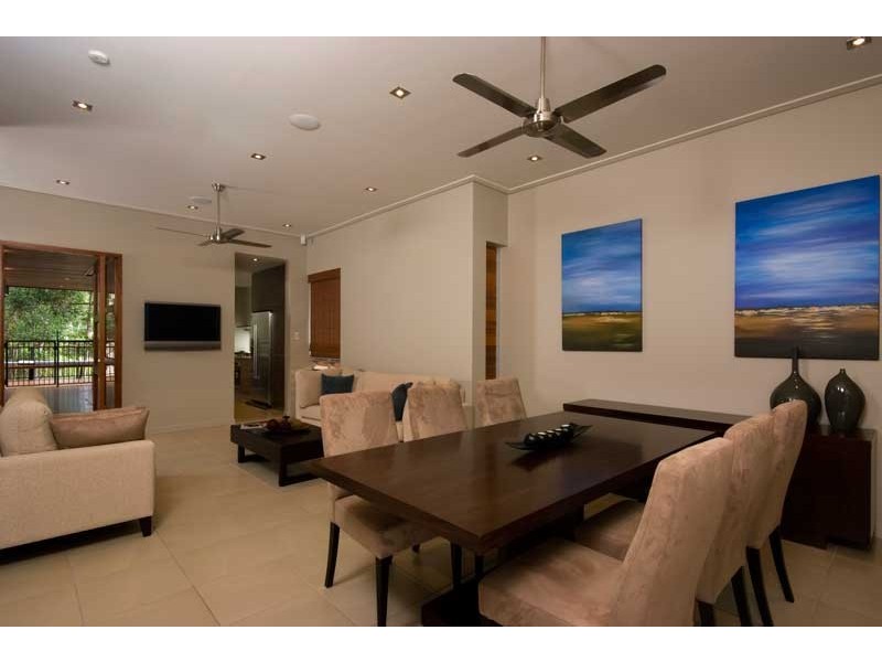 2 Muller St Argentea, Palm Cove QLD 4879