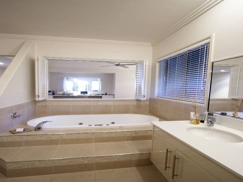 105 Keith Williams Drive, Cardwell QLD 4849