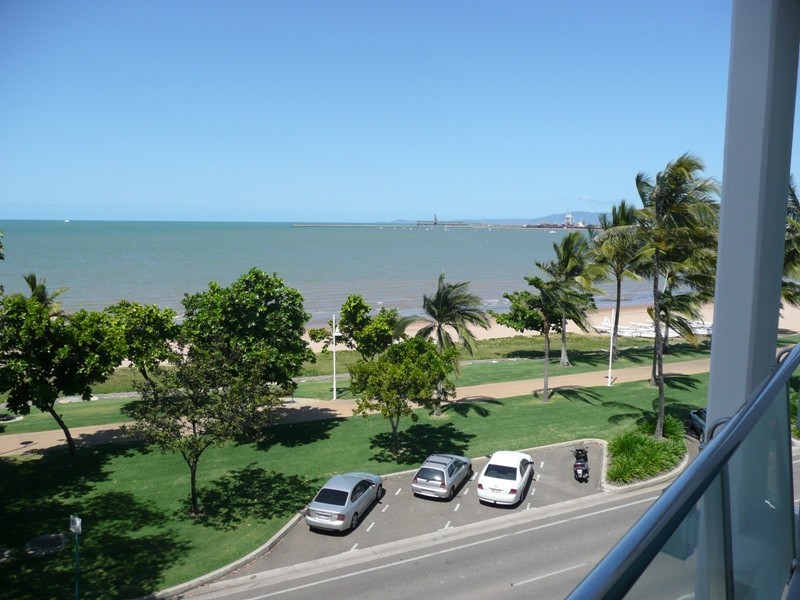 109/72-74 The Strand, North Ward QLD 4810
