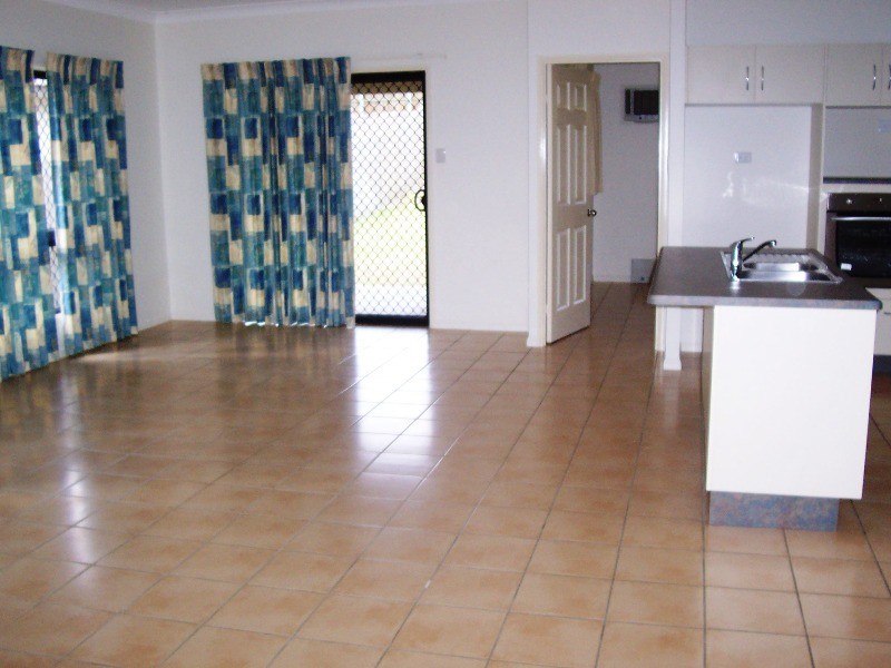 10 Birdwing Court, Douglas QLD 4814