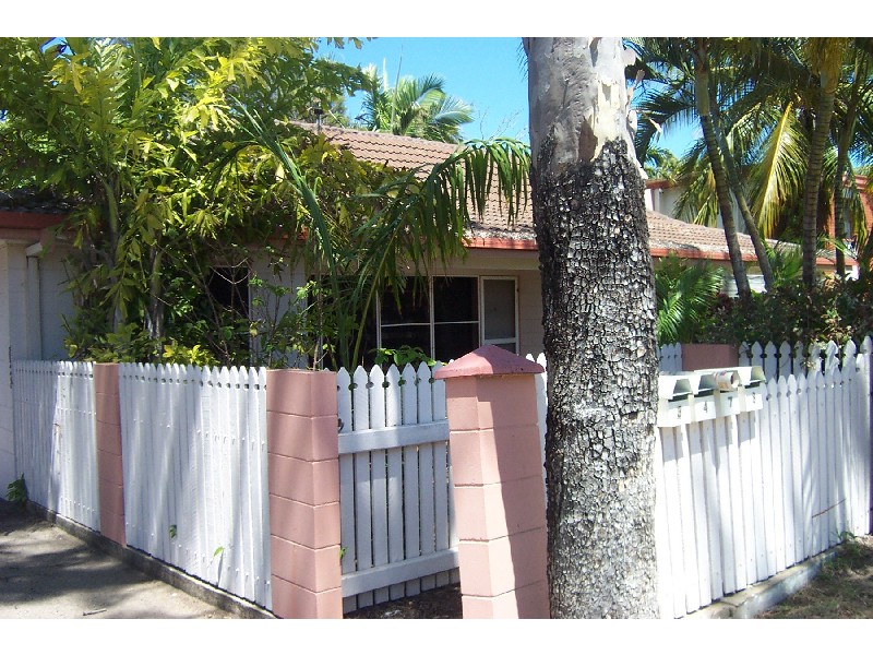 1/114 Cook Street, North Ward QLD 4810