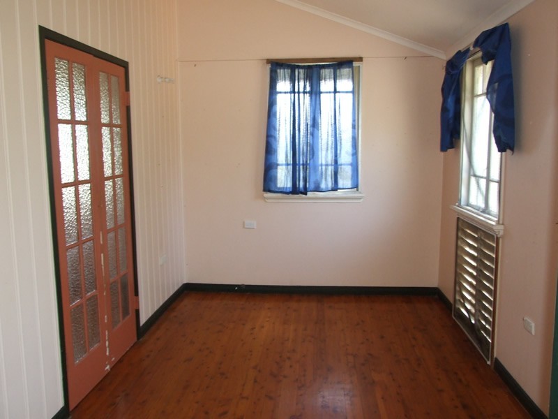 111 Tully Street, South Townsville QLD 4810