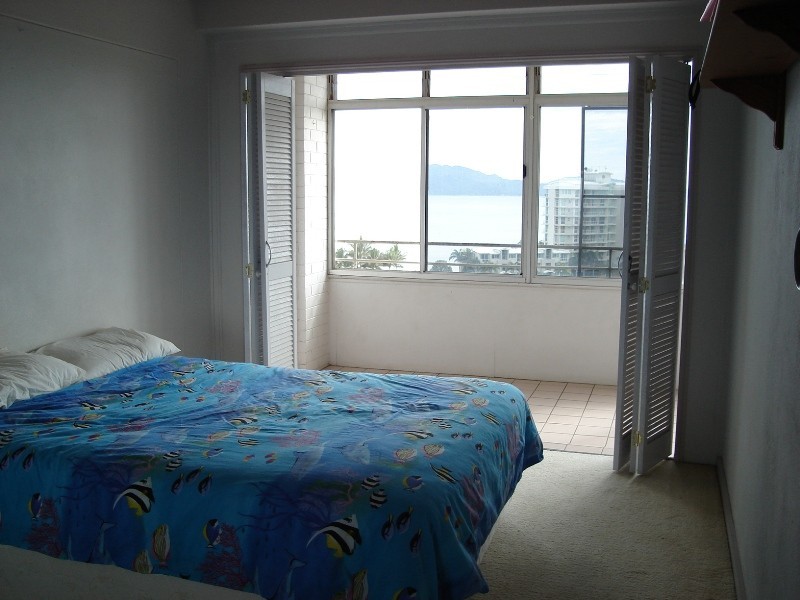 11/23a Cleveland Terrace, North Ward QLD 4810