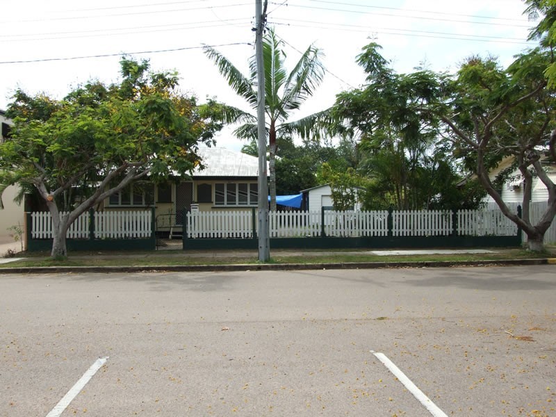 117 Tully Street, South Townsville QLD 4810