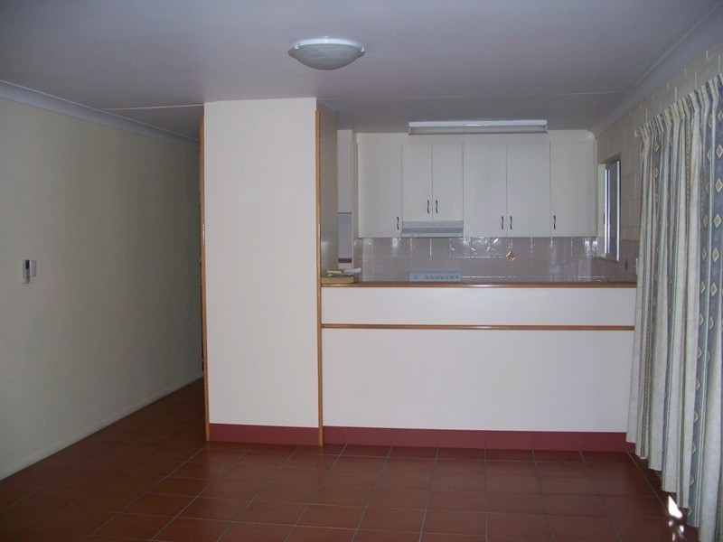 11 Karina Crescent, Rasmussen QLD 4815