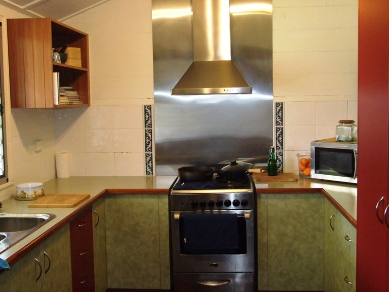 11 Seventh Street, Railway Estate QLD 4810