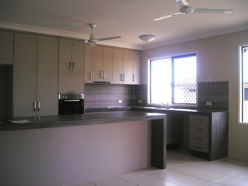 11 Hemple Street, Bushland Beach QLD 4818