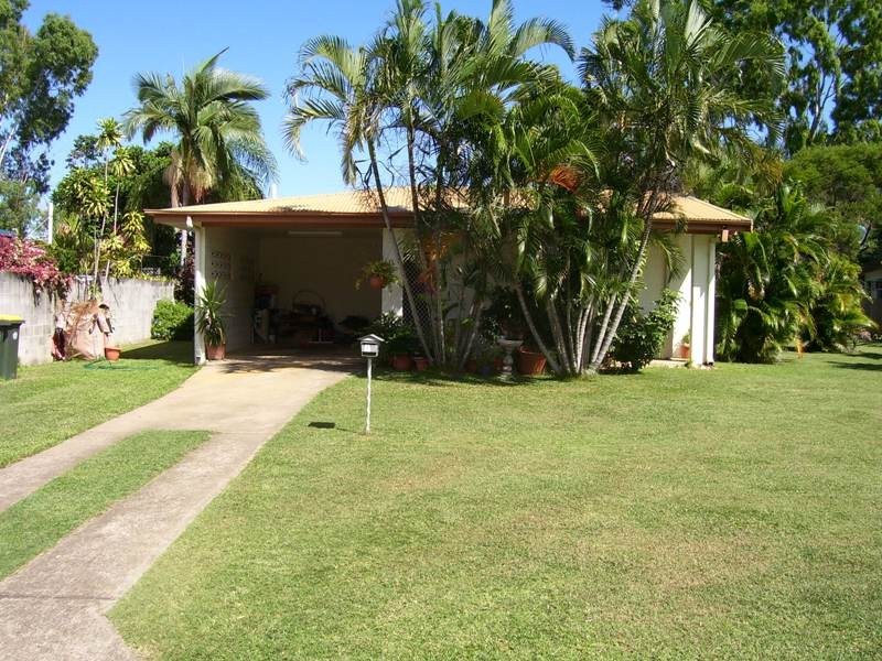 11 Karina Crescent, Rasmussen QLD 4815