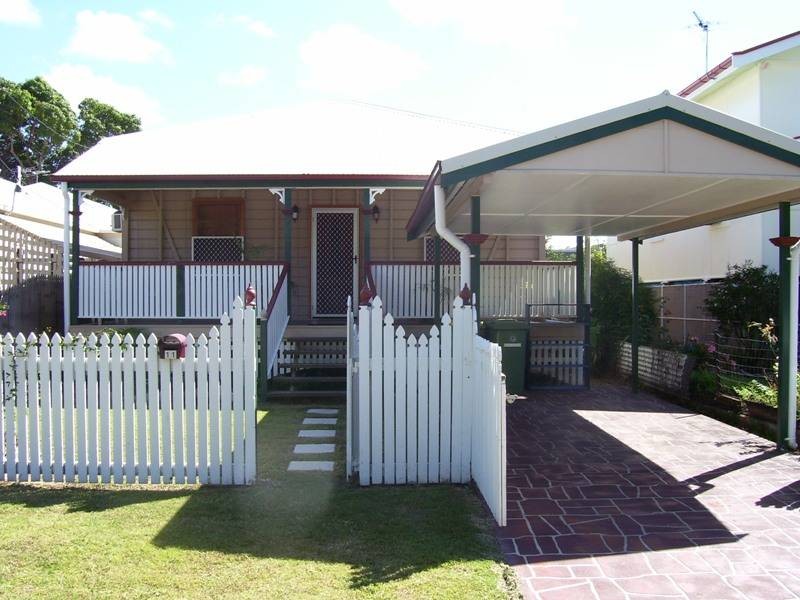 11 Seventh Street, Railway Estate QLD 4810