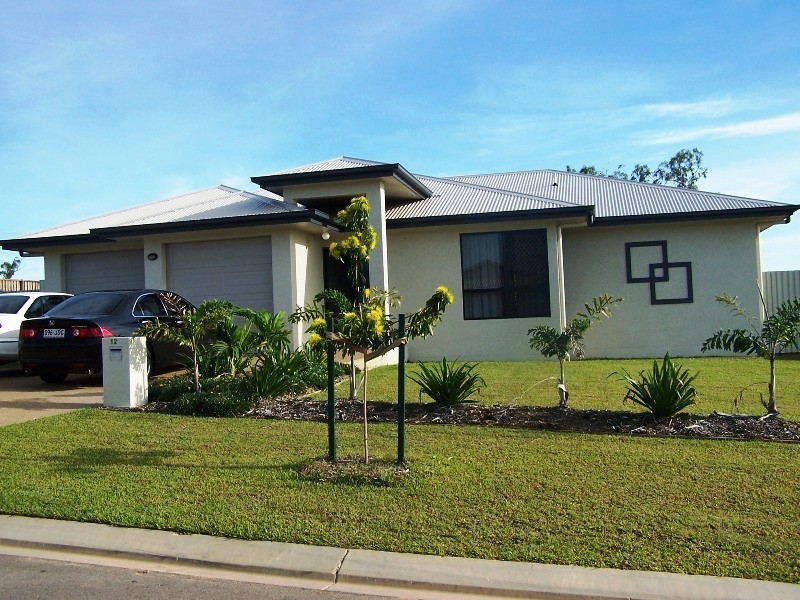 12 Baxendell Place, Bushland Beach QLD 4818