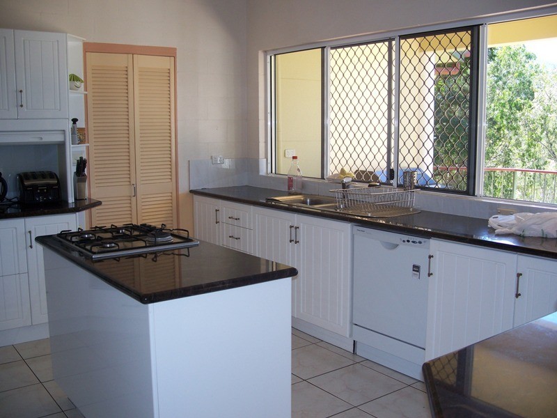 13 Cameron Court, Kelso QLD 4815