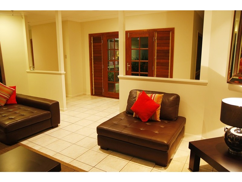 14 Jamaica Court, Bushland Beach QLD 4818