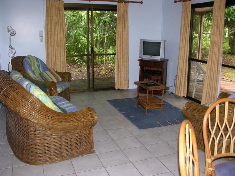 14 Appian Way, Arcadia, Magnetic Island QLD 4819