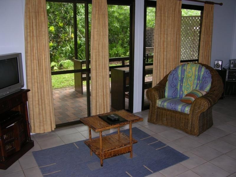 14 Appian Way, Arcadia, Magnetic Island QLD 4819