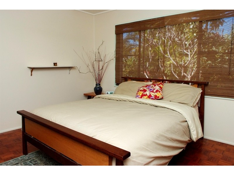 18 Yule Street, Picnic Bay QLD 4819