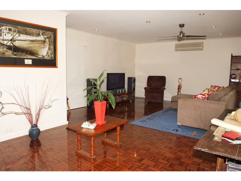 18 Yule Street, Picnic Bay QLD 4819