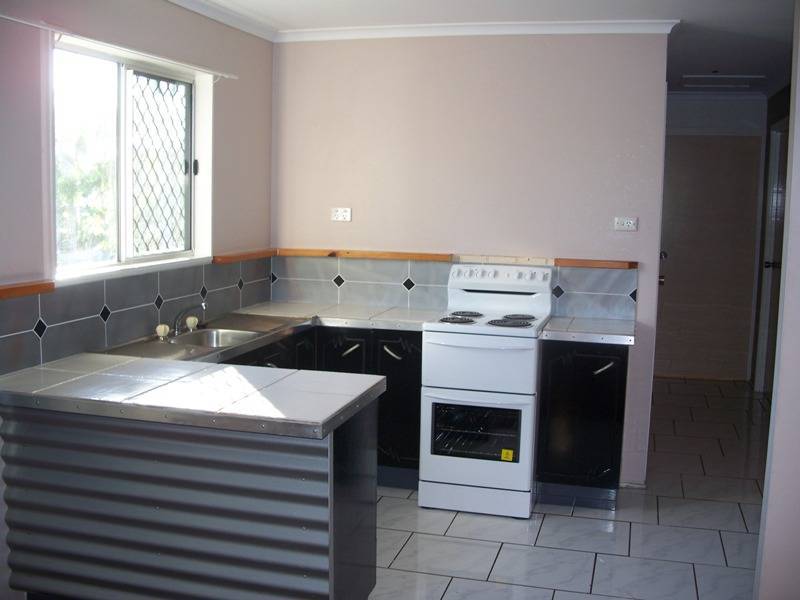 18 Peacock Street, Condon QLD 4815