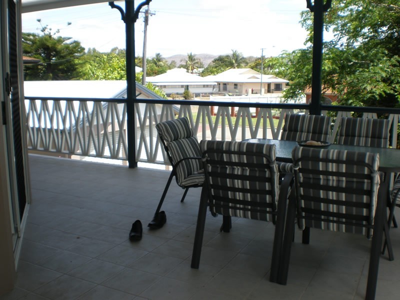 2 & 3/12 Hirst Street, Hermit Park QLD 4812