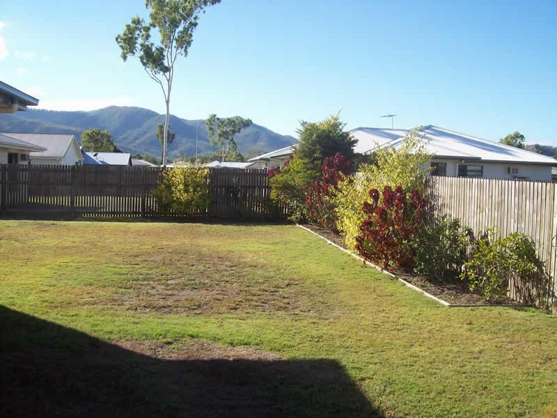 2 Crista Court, Kelso QLD 4815