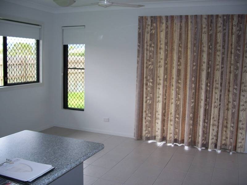 1/20 Amy Court , Kelso QLD 4815