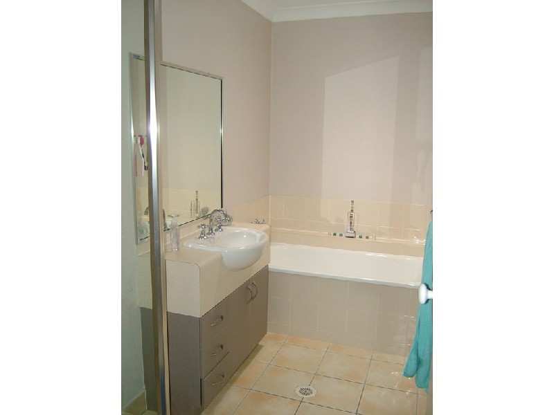 20 Burbank Way, Kirwan QLD 4817