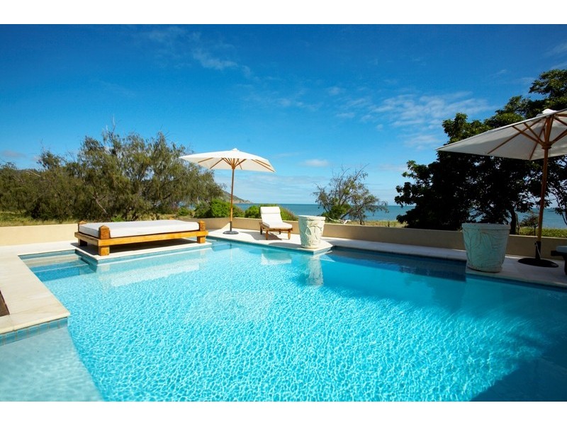 20 Pacific Dr, Horseshoe Bay, Magnetic Island QLD 4819