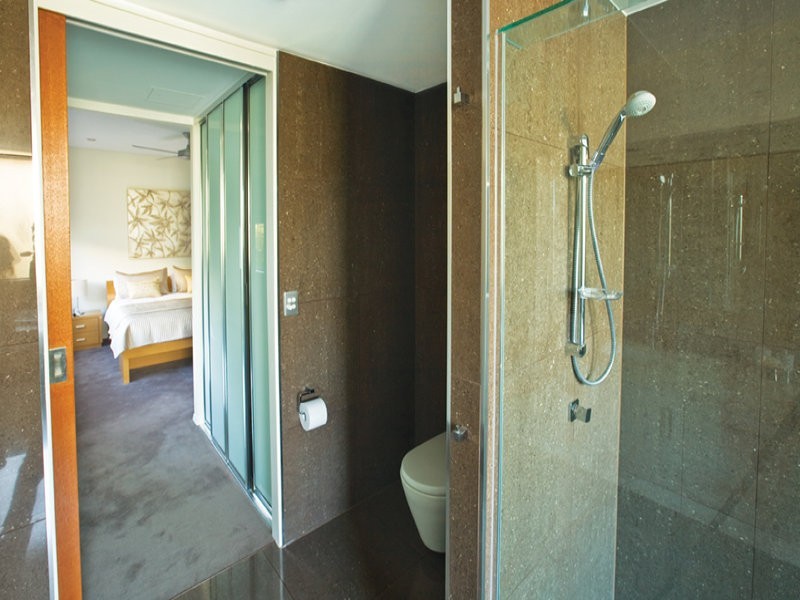 2/106 The Strand, North Ward QLD 4810