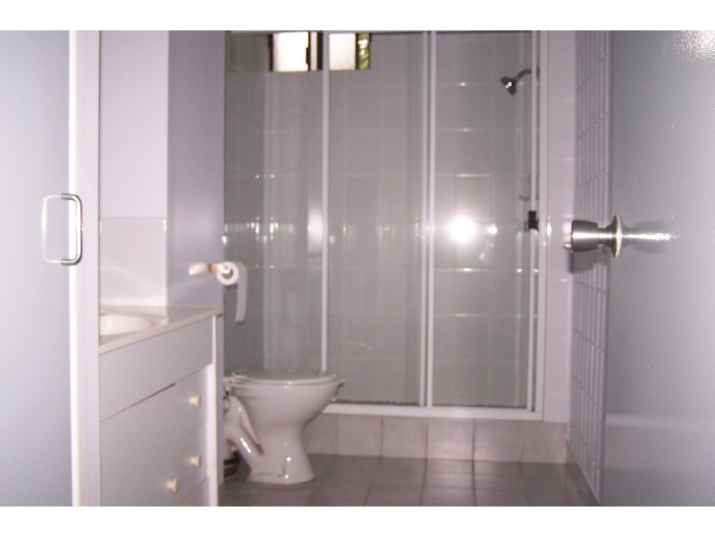 2/270 Walker Street, Townsville QLD 4810