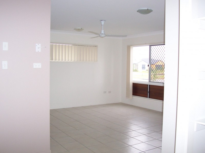 23 Elphinstone Drive, Kirwan QLD 4817