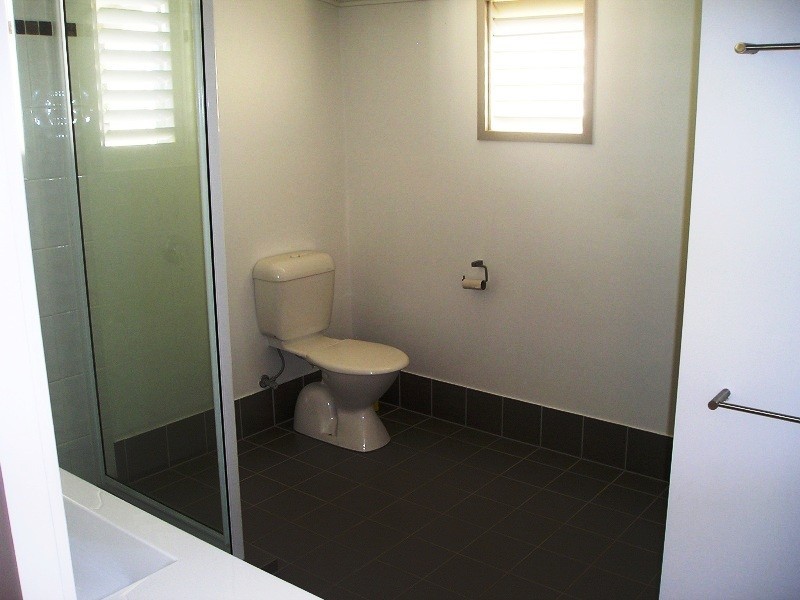 2/4 Cannan Street, South Townsville QLD 4810