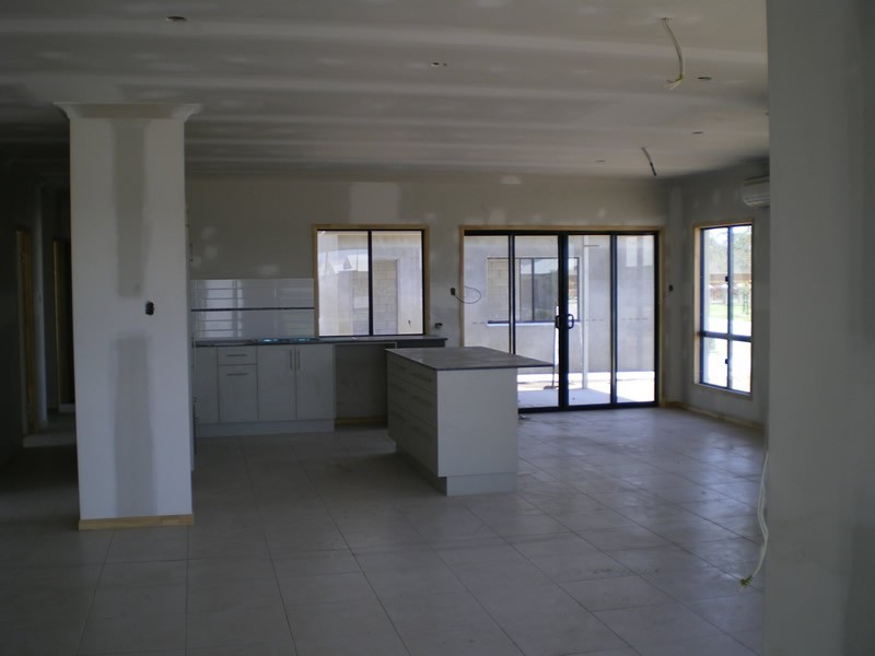 1 Logrunner Avenue, Bohle Plains QLD 4817