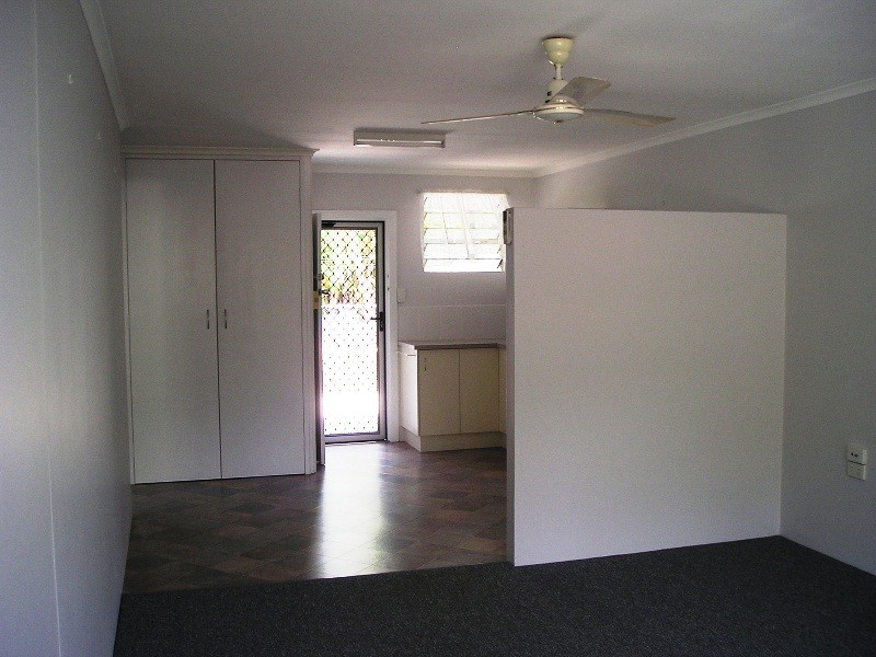 2/4 Buck Street, Mysterton QLD 4812