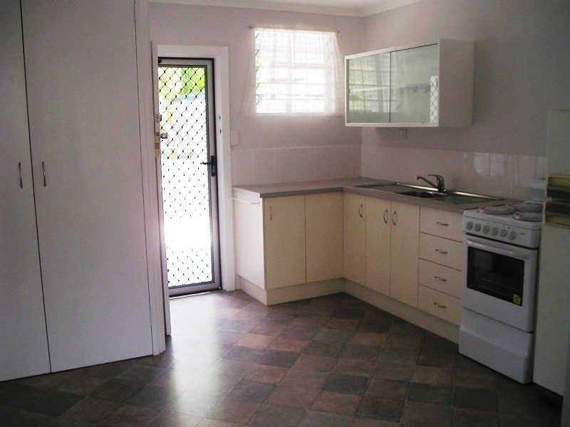 2/4 Buck Street, Mysterton QLD 4812