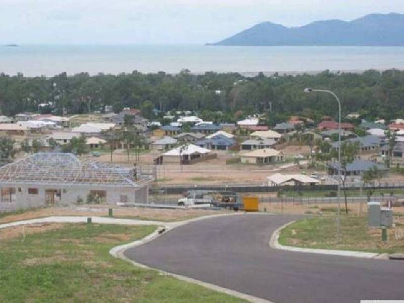 24 Goicoechea Drive, Bushland Beach QLD 4818