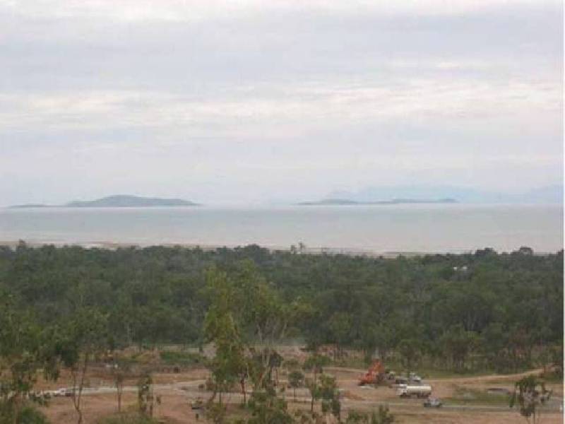 24 Goicoechea Drive, Bushland Beach QLD 4818