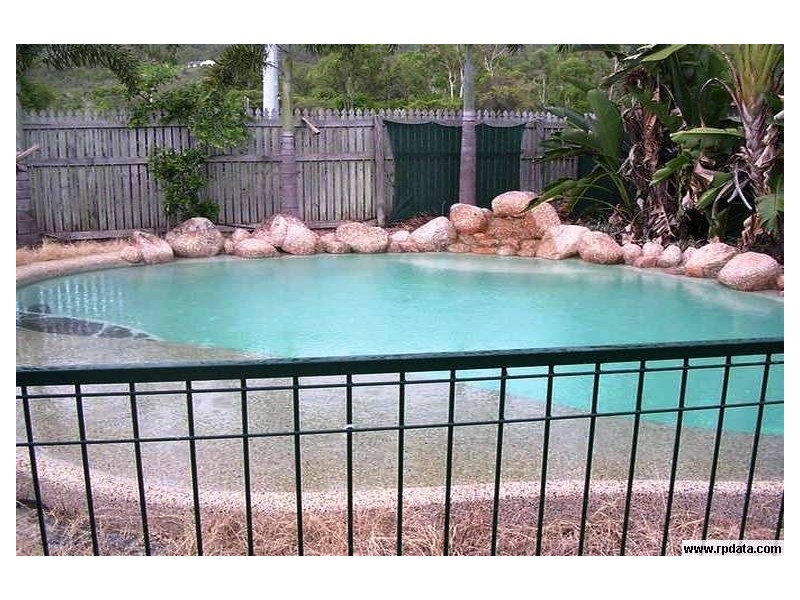 35  Dickenson Street, Kirwan QLD 4817