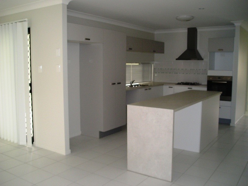 27  Guilfoyle Circuit, Kirwan QLD 4817