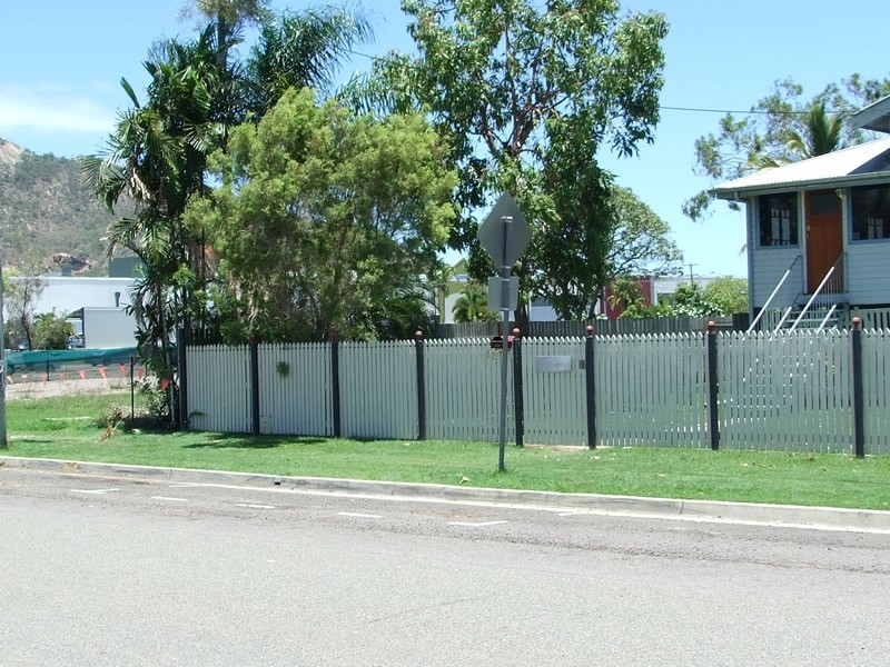 27 Haig Street, Pimlico QLD 4812