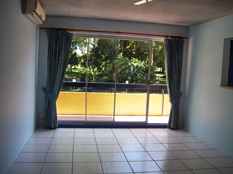 2/23 Gregory Street, North Ward QLD 4810