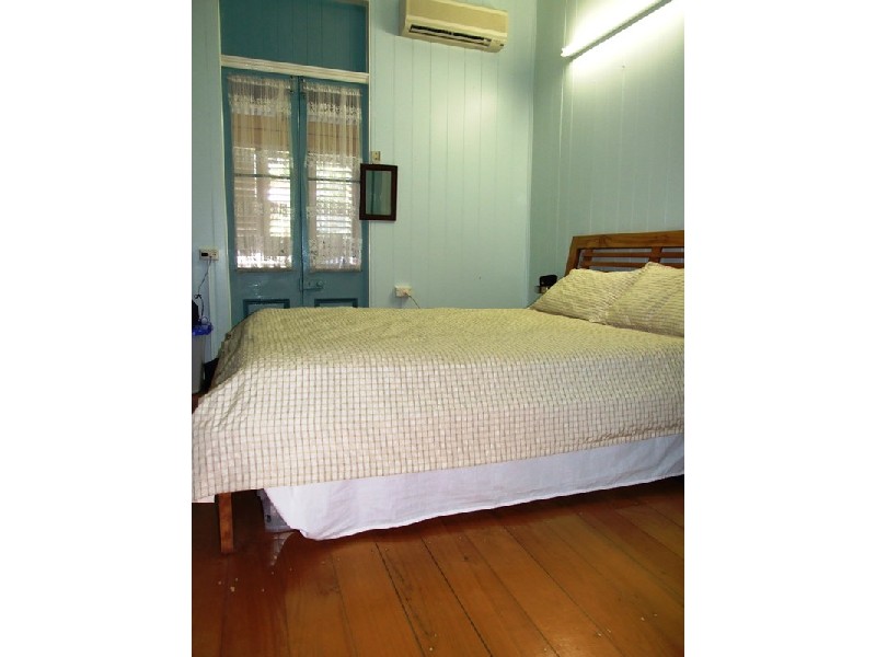 30 Philp Street, Hermit Park QLD 4812