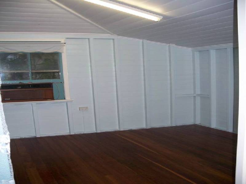 30 Philp Street, Hermit Park QLD 4812