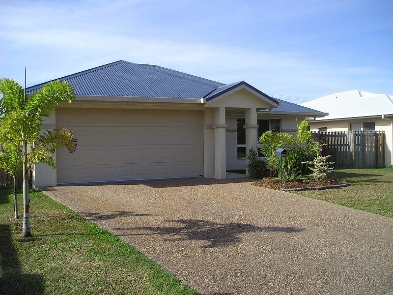 32  Hilton Way , Mount Louisa QLD 4814
