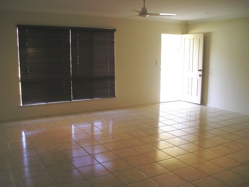 32  Hilton Way , Mount Louisa QLD 4814