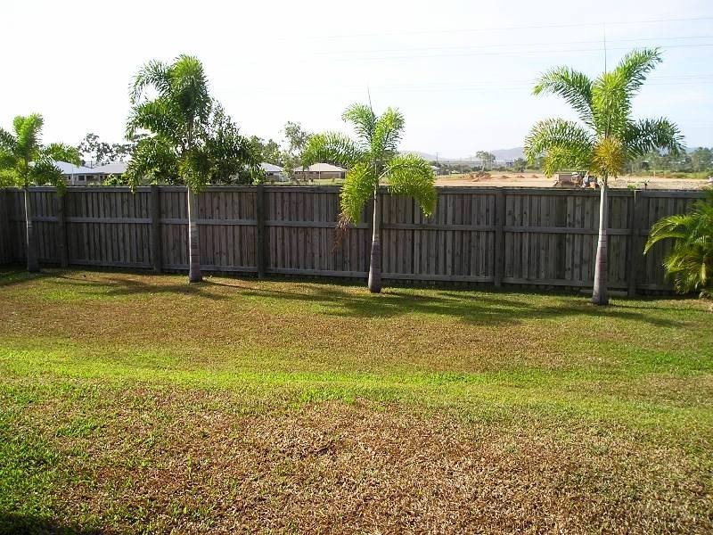 32  Hilton Way , Mount Louisa QLD 4814