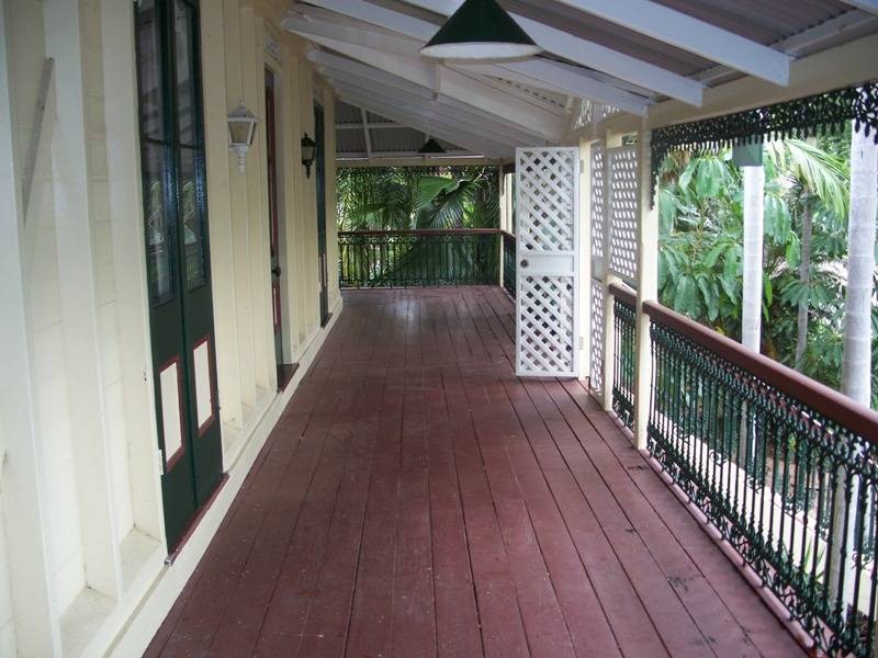 33 Armstrong Street, Hermit Park QLD 4812