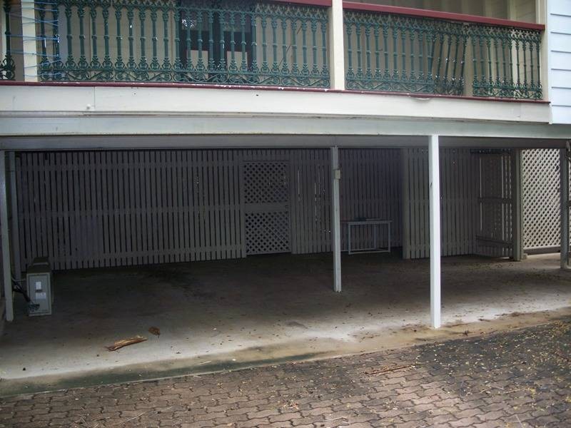 33 Armstrong Street, Hermit Park QLD 4812